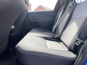 Toyota Yaris 1.5 VVT-h Icon E-CVT Euro 6 (s/s) 5dr