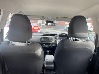 Toyota Yaris 1.5 VVT-h Icon E-CVT Euro 6 (s/s) 5dr