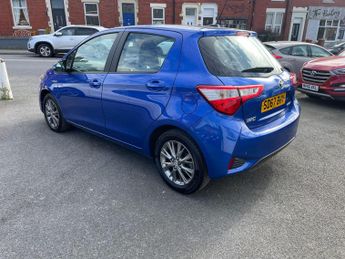 Toyota Yaris 1.5 VVT-h Icon E-CVT Euro 6 (s/s) 5dr