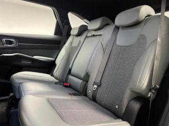 Kia Sorento 1.6 T-GDi 13.8kWh 2 Auto AWD Euro 6 (s/s) 5dr