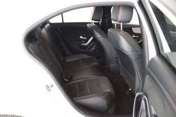 Mercedes-Benz A Class 1.3 A180 AMG Line Edition (Executive) 7G-DCT Euro 6 (s/s) 4dr