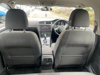 Volkswagen e-Golf 35.8kWh e-Golf Auto 5dr