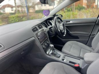Volkswagen e-Golf 35.8kWh e-Golf Auto 5dr
