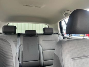 Volkswagen e-Golf 35.8kWh e-Golf Auto 5dr
