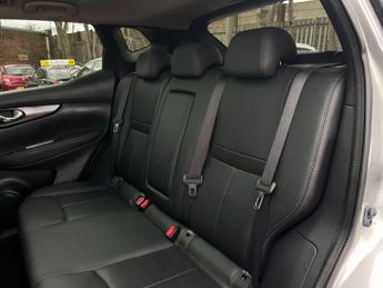 Nissan Qashqai 1.6 dCi Tekna XTRON 2WD Euro 5 (s/s) 5dr