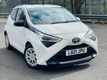 Toyota AYGO 1.0 VVT-i x-play x-shift Euro 6 5dr (Safety Sense)