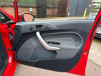 Ford Fiesta 1.4 Zetec 5dr