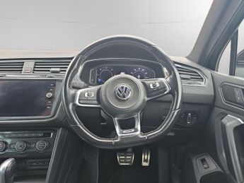 Volkswagen Tiguan 2.0 TDI R-Line Tech DSG Euro 6 (s/s) 5dr