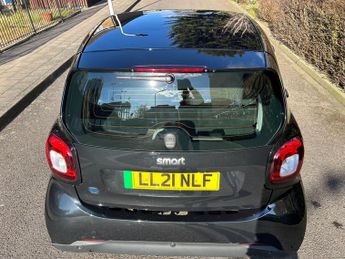 Smart fortwo 17.6kWh Premium Auto 2dr (22kW Charger)