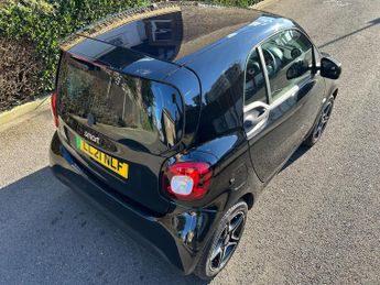 Smart fortwo 17.6kWh Premium Auto 2dr (22kW Charger)
