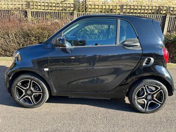 Smart fortwo 17.6kWh Premium Auto 2dr (22kW Charger)