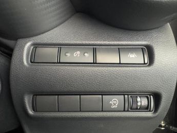 Nissan Juke 1.0 DIG-T N-Connecta Euro 6 (s/s) 5dr