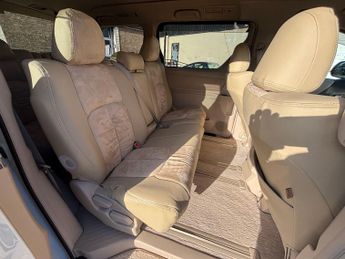 Toyota Alphard GGH25 8 seater v6 AWD
