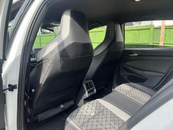 Volkswagen Golf 1.5 eTSI MHEV R-Line DSG Euro 6 (s/s) 5dr