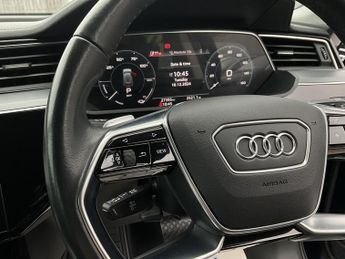 Audi E-Tron TECHNIK 50 QUATTRO