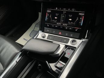 Audi E-Tron TECHNIK 50 QUATTRO