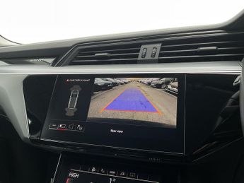 Audi E-Tron TECHNIK 50 QUATTRO