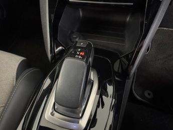 Peugeot E-2008 50kWh GT Premium Auto 5dr