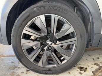 Peugeot E-2008 50kWh GT Premium Auto 5dr