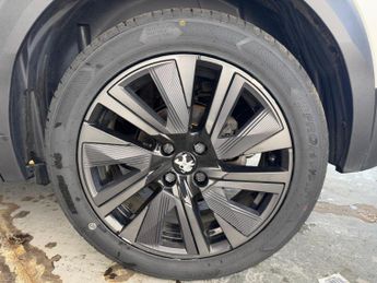 Peugeot E-2008 50kWh GT Premium Auto 5dr