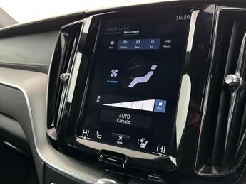 Volvo XC60 2.0h T8 Twin Engine 10.4kWh R-Design Pro Auto AWD Euro 6 (s/s) 5