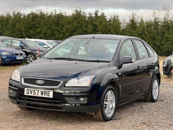 Ford Focus 1.6 Ghia 5dr