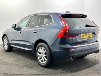 Volvo XC60 2.0 B4 MHEV Momentum Auto AWD Euro 6 (s/s) 5dr