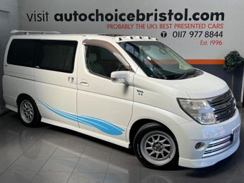 Nissan Elgrand 3.5 V6 4WD Nismo