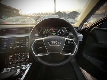 Audi E-Tron TECHNIK 50 QUATTRO