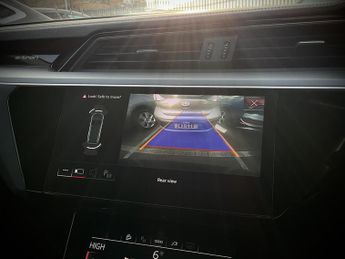 Audi E-Tron TECHNIK 50 QUATTRO