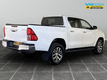 Toyota Hilux 2.4 D-4D Invincible 4WD Euro 6 (s/s) 4dr (TSS)
