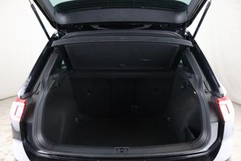 Volkswagen Tiguan 2.0 TDI R-Line DSG Euro 6 (s/s) 5dr