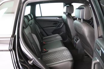 Volkswagen Tiguan 2.0 TDI R-Line DSG Euro 6 (s/s) 5dr