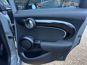 MINI Hatch 1.5 Cooper Sport Steptronic Euro 6 (s/s) 5dr