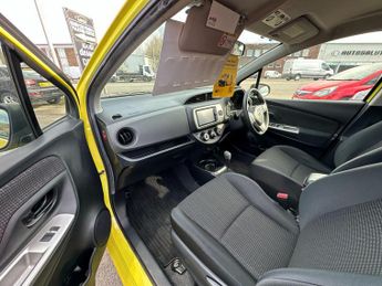 Toyota Yaris 1.33 Dual VVT-i Icon Multidrive S Euro 5 5dr