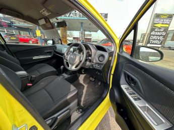 Toyota Yaris 1.33 Dual VVT-i Icon Multidrive S Euro 5 5dr