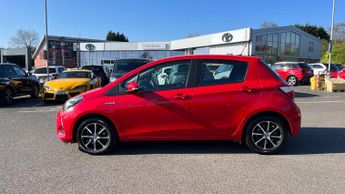 Toyota Yaris 1.5 VVT-h Icon Tech E-CVT Euro 6 (s/s) 5dr