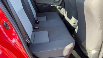 Toyota Yaris 1.5 VVT-h Icon Tech E-CVT Euro 6 (s/s) 5dr
