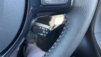 Toyota Yaris 1.5 VVT-h Icon Tech E-CVT Euro 6 (s/s) 5dr
