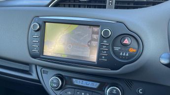 Toyota Yaris 1.5 VVT-h Icon Tech E-CVT Euro 6 (s/s) 5dr
