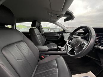Audi E-Tron TECHNIK 50 QUATTRO