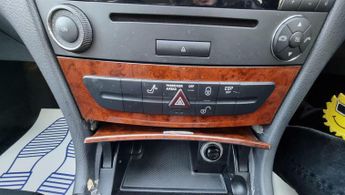 Mercedes-Benz E Class 2.1 E220 CDI Elegance 4dr