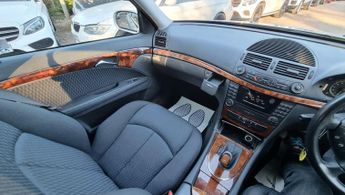 Mercedes-Benz E Class 2.1 E220 CDI Elegance 4dr