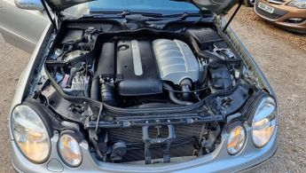 Mercedes-Benz E Class 2.1 E220 CDI Elegance 4dr