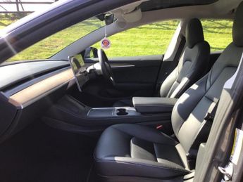 Tesla Model 3 Long Range AWD 4dr Auto