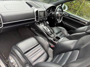 Porsche Cayenne 4.2 TD V8 S TiptronicS 4WD Euro 5 (s/s) 5dr