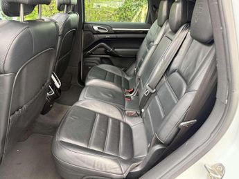 Porsche Cayenne 4.2 TD V8 S TiptronicS 4WD Euro 5 (s/s) 5dr