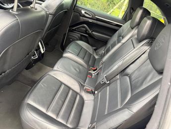 Porsche Cayenne 4.2 TD V8 S TiptronicS 4WD Euro 5 (s/s) 5dr