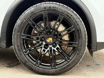 Porsche Cayenne 4.2 TD V8 S TiptronicS 4WD Euro 5 (s/s) 5dr
