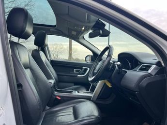 Land Rover Discovery Sport 2.0 TD4 HSE Black Auto 4WD Euro 6 (s/s) 5dr